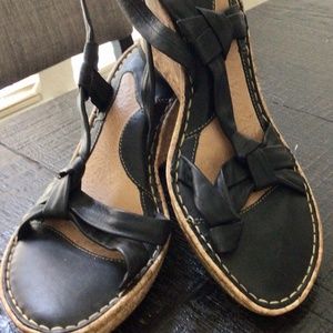 Born Drilles Black Platform Sandal